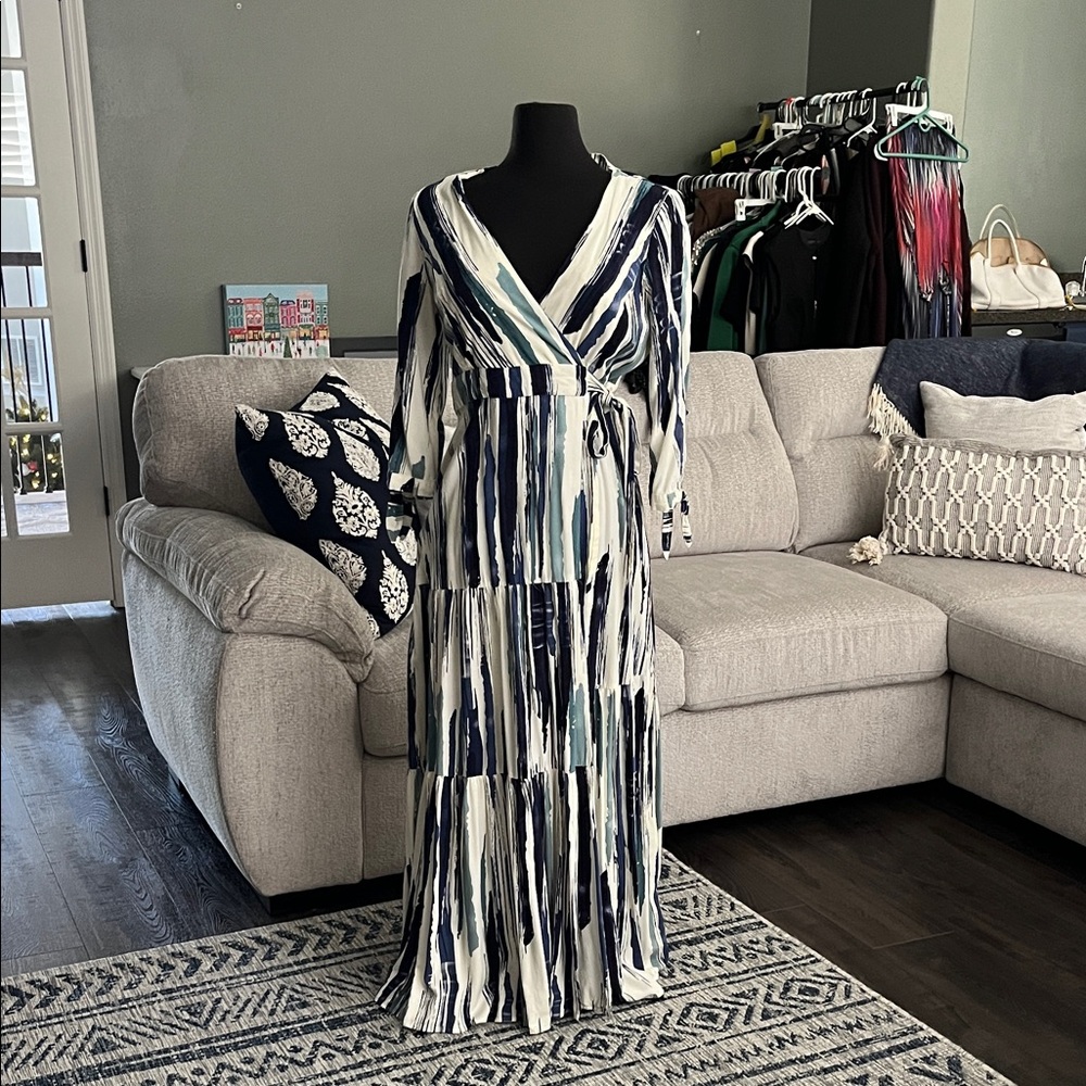 Skies Are Blue Navy and Cream Abstract Dress
